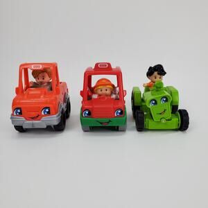 Fisher Price Little People Vehicle Lot w/ 2 People Tractor Pizza Delivery Truck